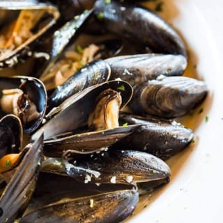 Organic Mussels in Garlic White Sauce